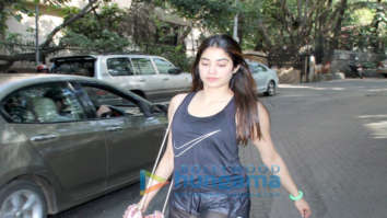 Photos: Janhvi Kapoor snapped at the gym