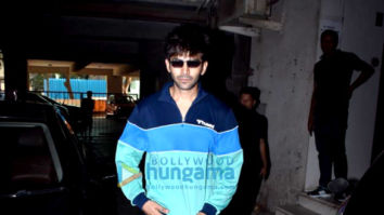 Photos: Kartik Aaryan snapped at a dance class in Andheri