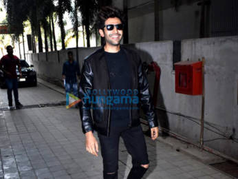 Photos: Kartik Aaryan snapped at dance class in Andheri