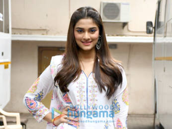 Photos: Sonakshi Sinha, Saiee Manjrekar and Warina Hussain snapped promoting Dabangg 3 at Mehboob studios