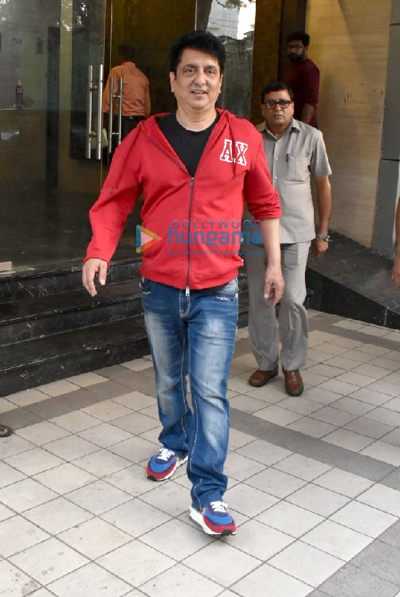 Photos: Sajid Nadiadwala spotted at Varun Dhawan’s office Photos: Sajid Nadiadwala spotted at Varun Dhawan’s office