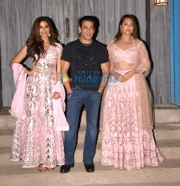 photos salman khan sonakshi sinha saiee manjrekar and prabhu deva spotted on the sets of bigg boss 2