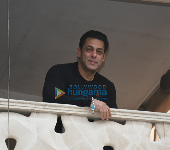 photos salman khan greets fans from his residence in bandra 1