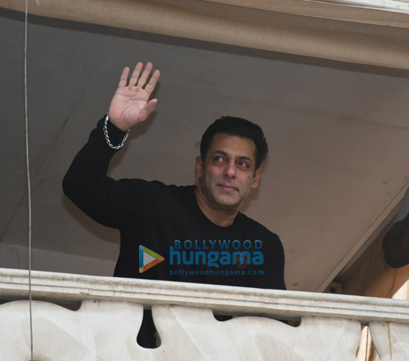 photos salman khan greets fans from his residence in bandra 3