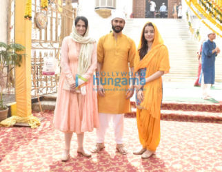 Photos: Sunny Kaushal, Rukshar Dhillon and Sneha Taurani spotted visiting Gurudwara to seek blessings for their film Bhangra Paa Le