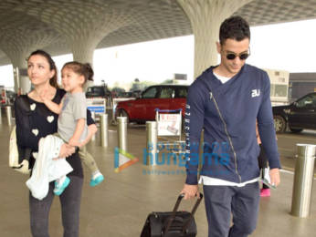 Photos: Urvashi Rautela, Vicky Kaushal, Mouni Roy and others snapped at the airport