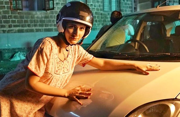 Fatima Sana Shaikh is trying to be sexy in these series of photos from the sets of Ludo Fatima Sana Shaikh is trying to be sexy in these series of photos from the sets of Ludo