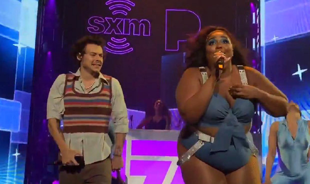 Lizzo and Harry Styles make a dynamic duo while performing 'Juice' in Miami Lizzo and Harry Styles make a dynamic duo while performing 'Juice' in Miami