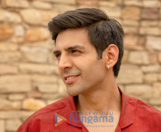 Movie Stills Of The Movie Love Aaj Kal