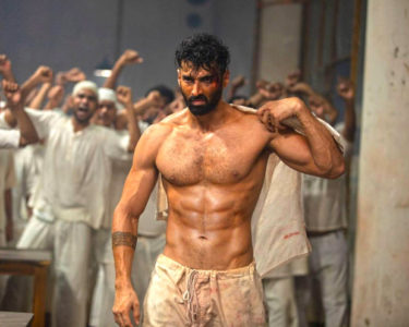 Take A Look At Bulked Up Hrithik Roshan For 'Fighter'!