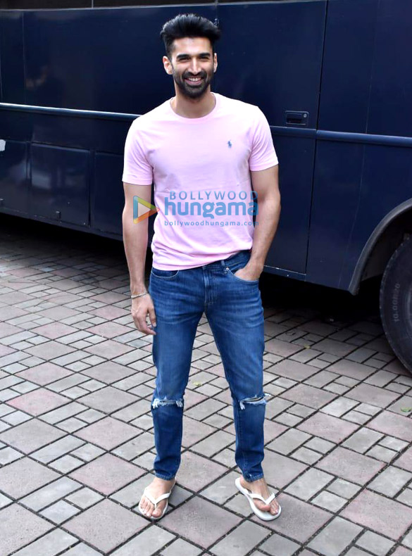 Photos: Aditya Roy Kapur and Disha Patani spotted promoting their film Malang Photos: Aditya Roy Kapur and Disha Patani spotted promoting their film Malang