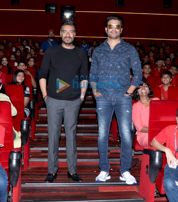 photos ajay devgn visits inox megaplex for an exclusive screening of tanhaji the unsung warrior for school children 5