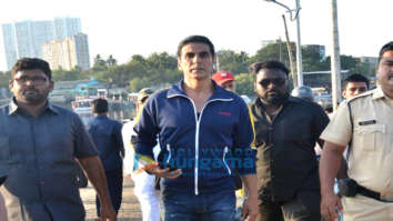 Photos: Akshay Kumar and Kiara Advani snapped at Versova jetty