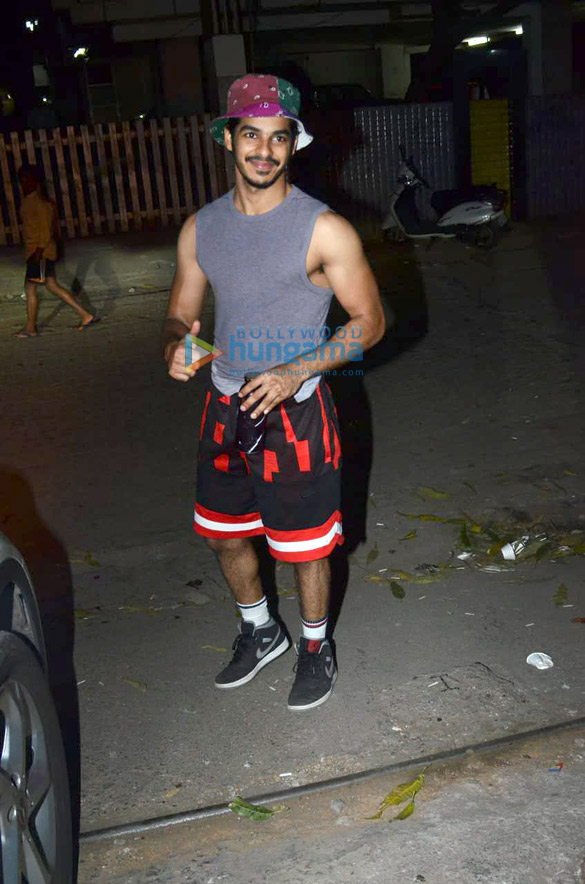 photos ananya panday and ishaan khatter snapped at a dance class in andheri 4