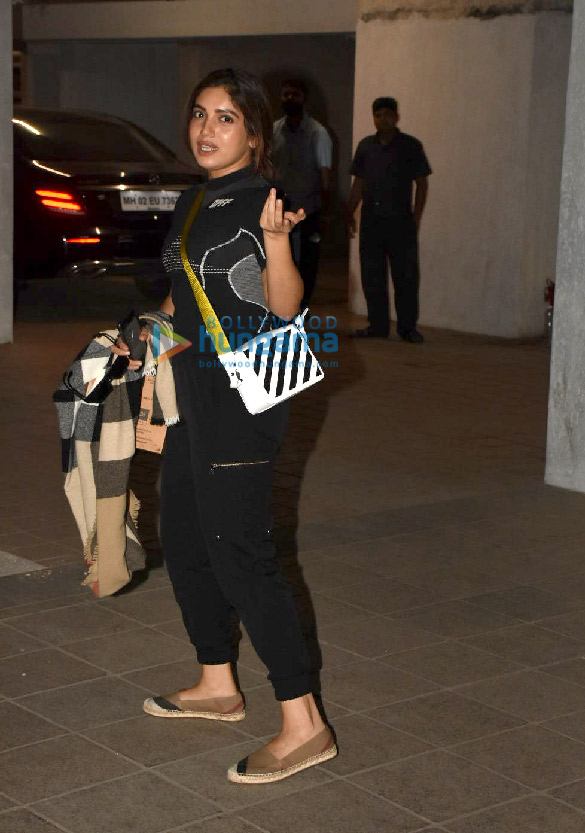 photos bhumi pednekar spotted at a friends place in bandra 3