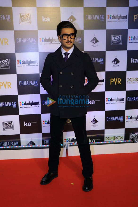 photos celebs attend the premiere of the movie chhapaak 15