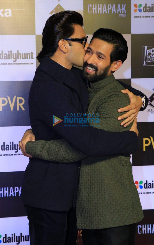 photos celebs attend the premiere of the movie chhapaak 16