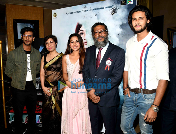 photos celebs attend the premiere of the movie gul makai 1