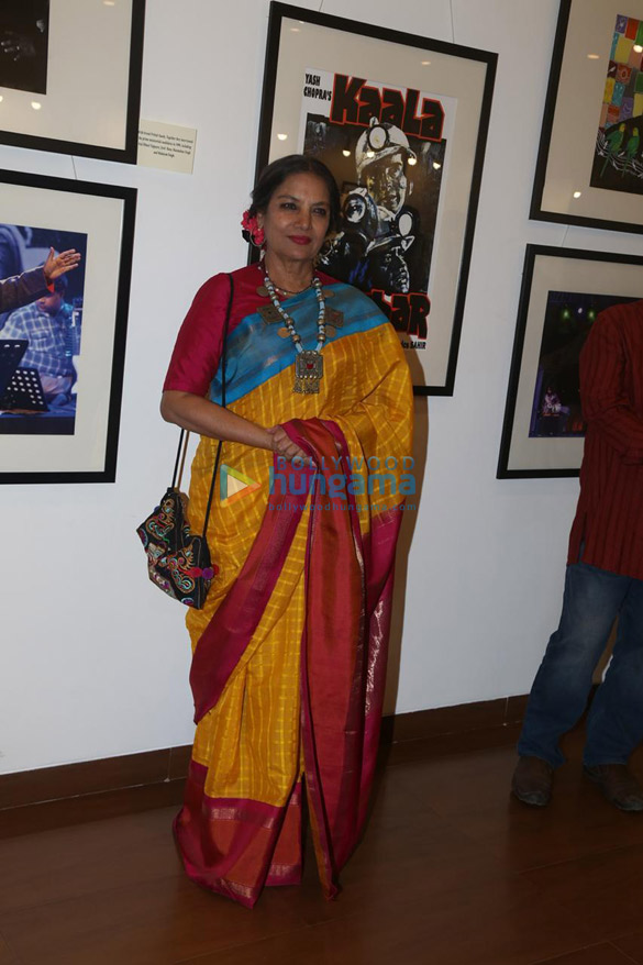 photos celebs grace javed akhtars art exhibition at nehru centre art gallery 2