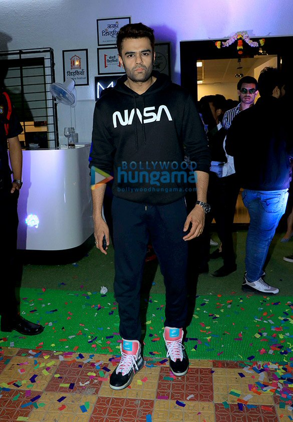 photos celebs snapped at inauguration of mukesh chabbras new office 9