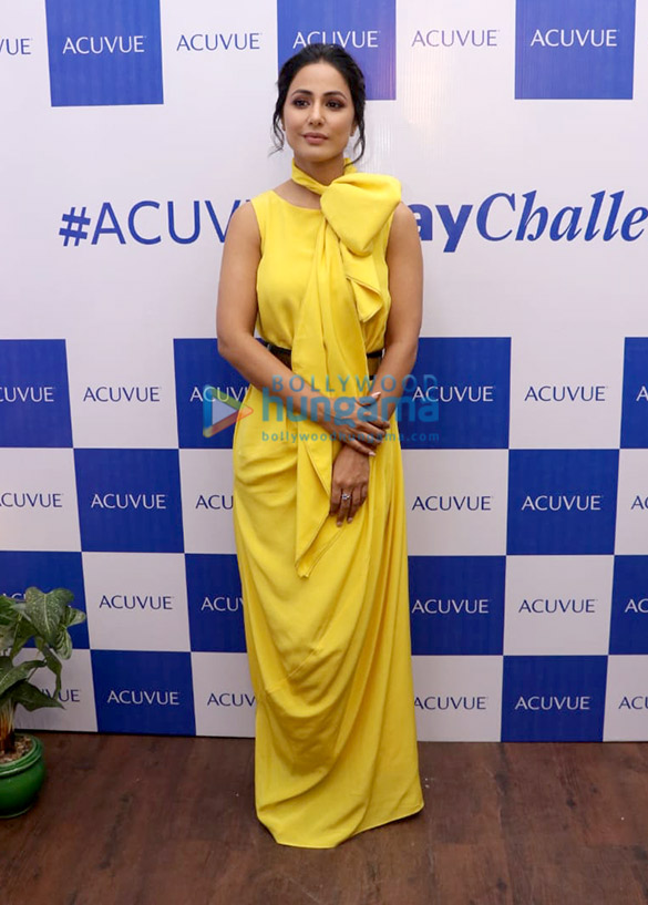 photos hina khan launches the acuvue1daychallenge at turakhia opticians 1