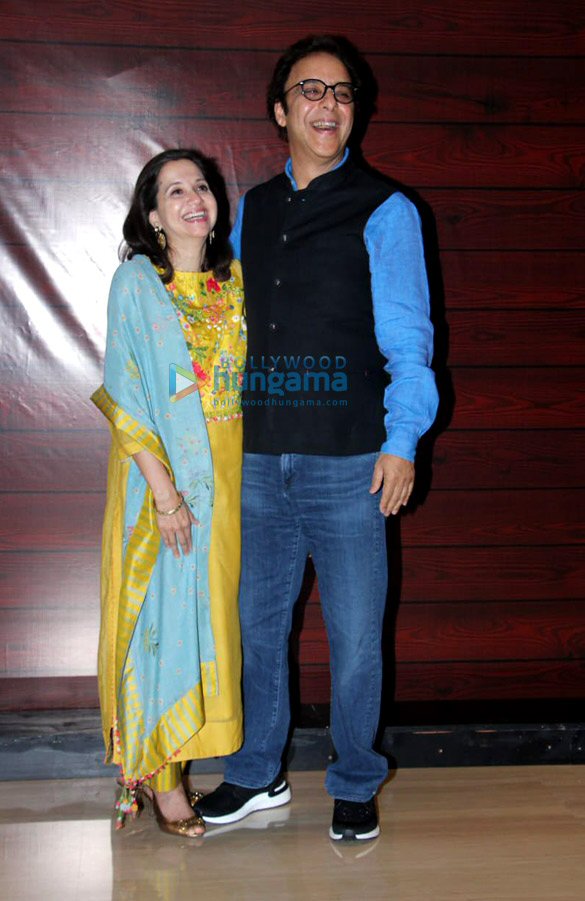 photos hrithik roshan rakesh roshan and others attend javed akhtars birthday party 24