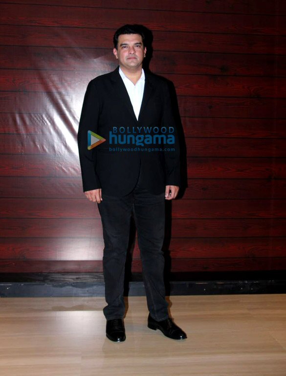 photos hrithik roshan rakesh roshan and others attend javed akhtars birthday party 27
