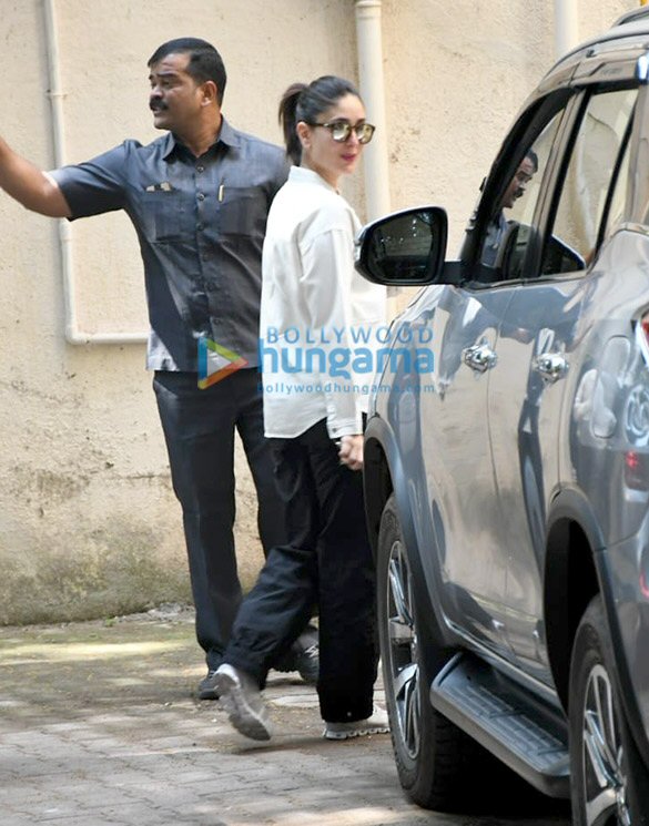 photos kareena kapoor khan spotted at aamir khans house 1 3