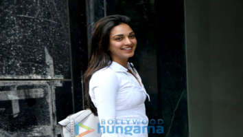 Photos: Kiara Advani snapped at Ronnie Screwvala’s office in Khar