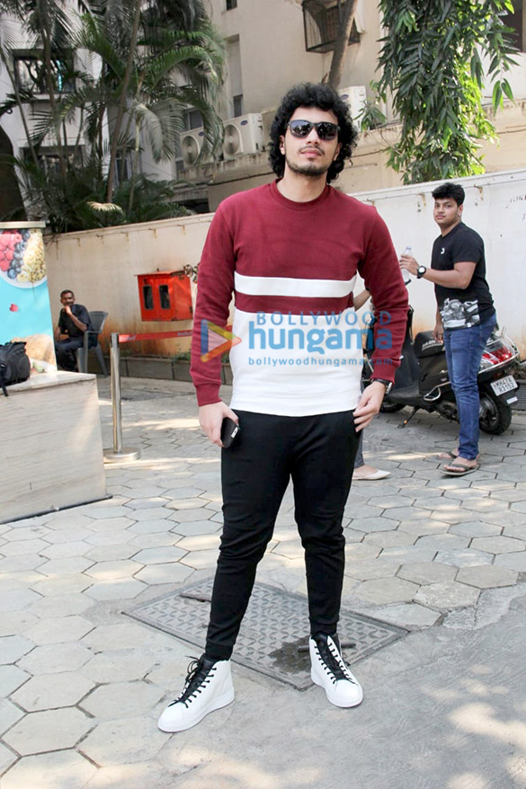 Photos: Namashi Chakraborty spotted at Foodhall in Bandra Photos: Namashi Chakraborty spotted at Foodhall in Bandra