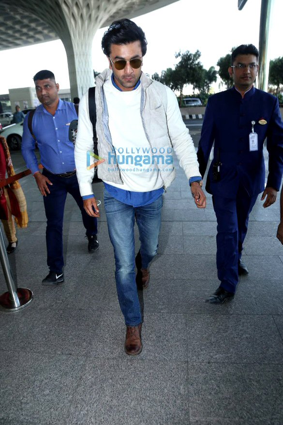 photos ranbir kapoor aparshakti khurana and others snapped at the airport 1