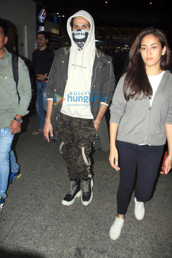 Photos: Shahid Kapoor, Mira Rajput, Sunny Leone, Vidya Balan and others snapped at the airport Photos: Shahid Kapoor, Mira Rajput, Sunny Leone, Vidya Balan and others snapped at the airport