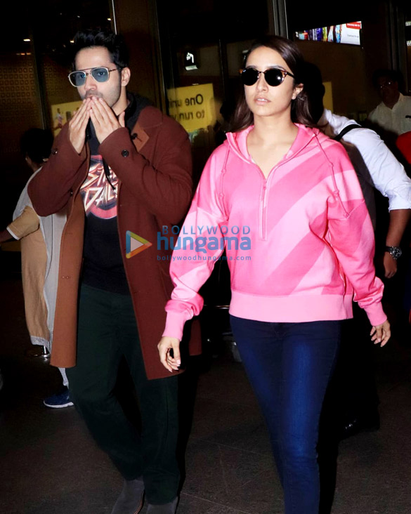 Photos: Shraddha Kapoor, Varun Dhawan and others snapped at the airport Photos: Shraddha Kapoor, Varun Dhawan and others snapped at the airport