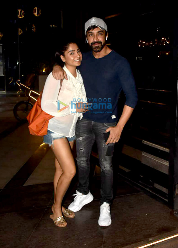 photos suniel shetty malaika arora and others snapped at yauatcha bkc 3