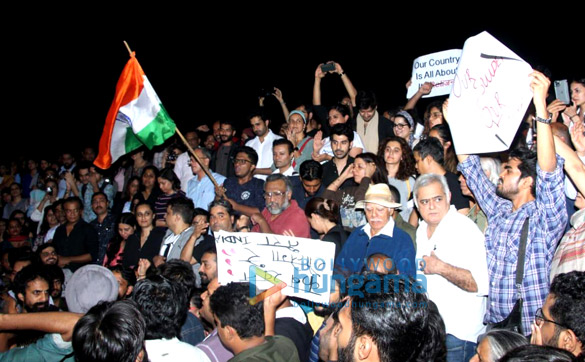 Photos: Taapsee Pannu, Vishal Bhardwaj and others snapped at the protest in Mumbai
