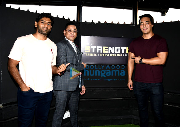 photos tiger shroff disha patani aayush sharma and rinzing denzongpa snapped at rds strength training transformation studio launch 3