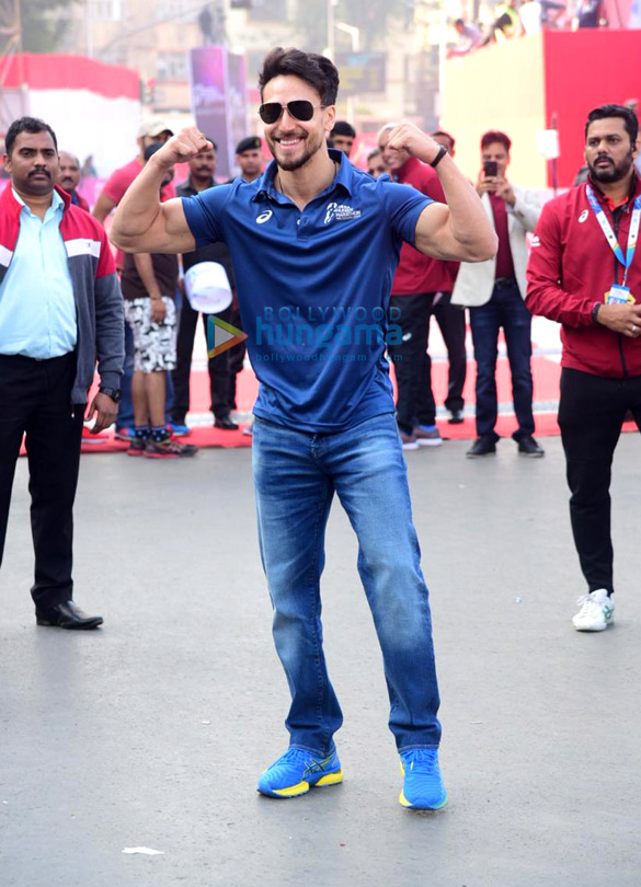 photos tiger shroff gulzar shamita shetty and anil ambani attends tata mumbai marathon 2020 9