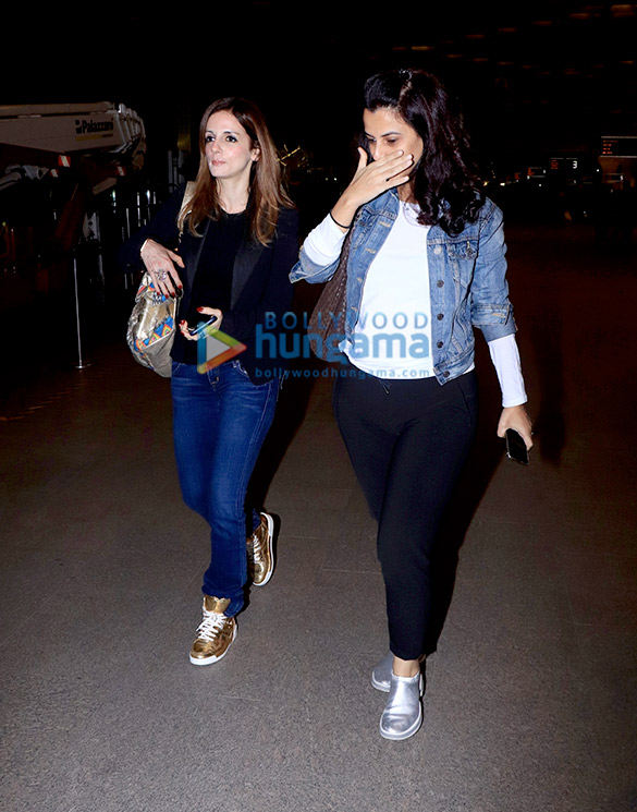 photos varun dhawan shraddha kapoor priyanka chopra jonas and others snapped at the airport 1