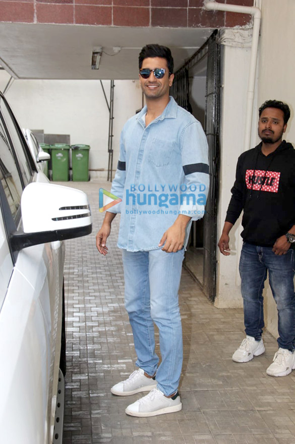 photos vicky kaushal spotted at dharma office in bandra 1