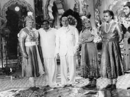 Rishi Kapoor shares rare photo of Prithviraj Kapoor, Dilip Kumar and the cast of Mughal-e-Azam with Italian filmmaker Roberto Rossellini