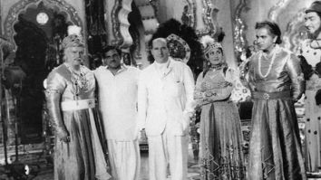 Rishi Kapoor shares rare photo of Prithviraj Kapoor, Dilip Kumar and the cast of Mughal-e-Azam with Italian filmmaker Roberto Rossellini