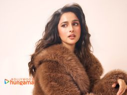 Celeb Wallpapers Of Sadia Khateeb
