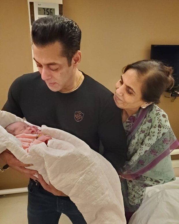 Salman Khan holds new born niece Ayat in his arms in this adorable photo featuring Salma Khan 