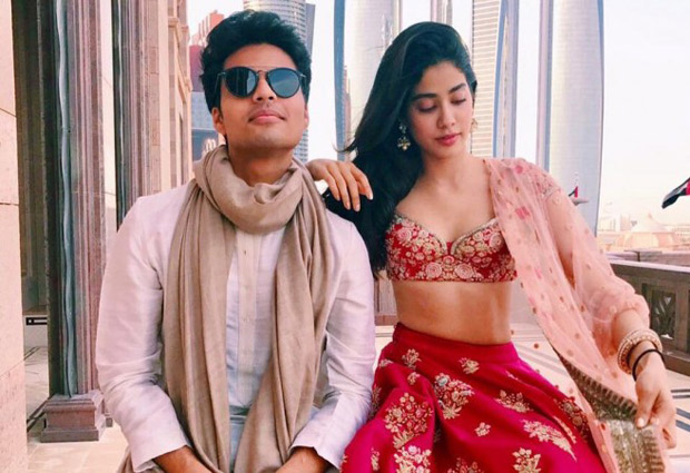 Janhvi Kapoor enjoying a piggyback ride on rumoured beau Akshat Rajan is the sweetest thing to watch today