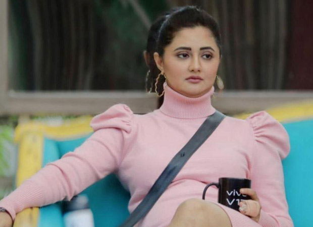 Bigg Boss 13 Rashami Desai Opens Up To Arti Singh Says She Is Dying Within 13 Bollywood News