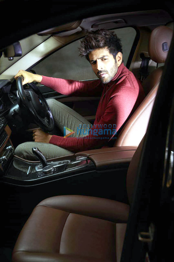 kartik aaryan 32