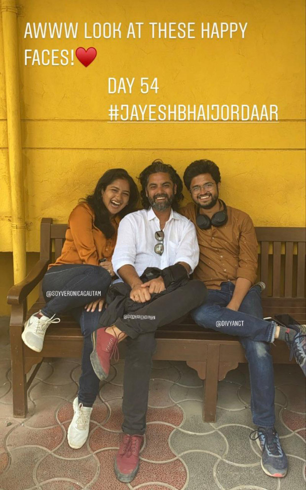 LEAKED PHOTOS: Ranveer Singh as a Gujarati man in Jayeshbhai Jordaar; Boman Irani & Shalini Pandey snapped on the sets 