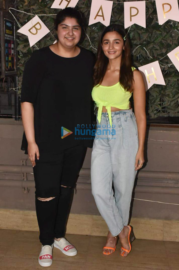 photos alia bhatt and anshula kapoor snapped baking a cake with a fan 6