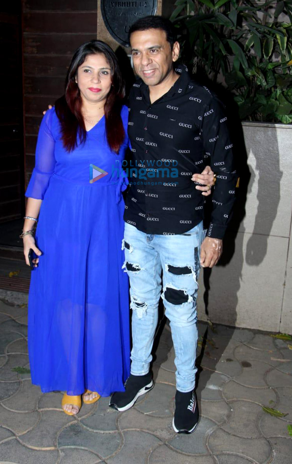 photos bhool bhulaiyaa 2 team snapped at producer murad khetanis house 9