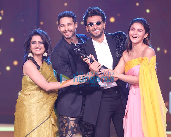 photos celebs grace the 65th filmfare awards 2020 16